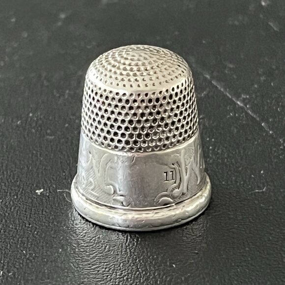 Antique Simons Bros. 1893 Columbian Exposition Sterling Silver Thimble Dtd 1892 - Picture 2 of 6
